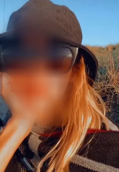 Andrea, 35