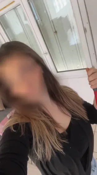 Carla, 20