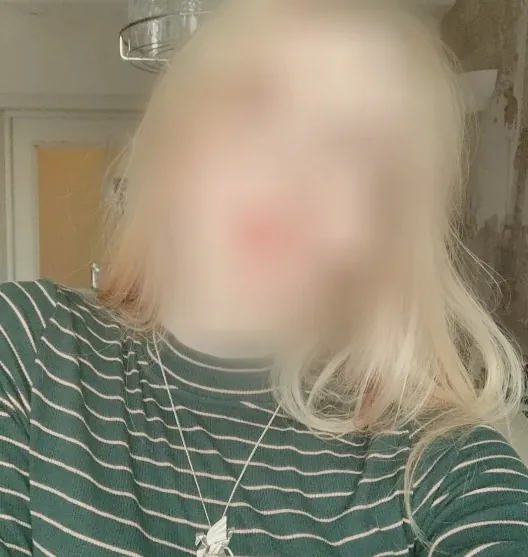 Sina, 19