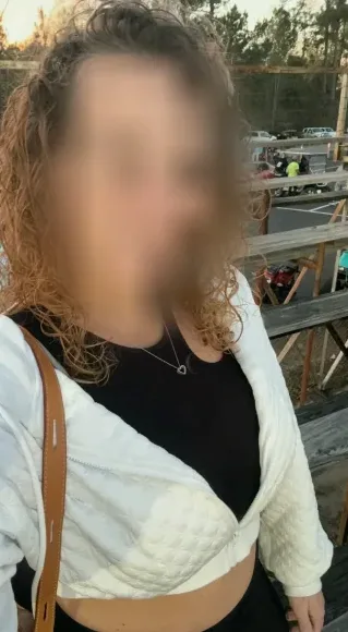 Vivien, 30