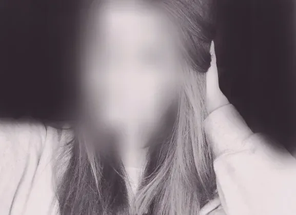 Vivien, 29